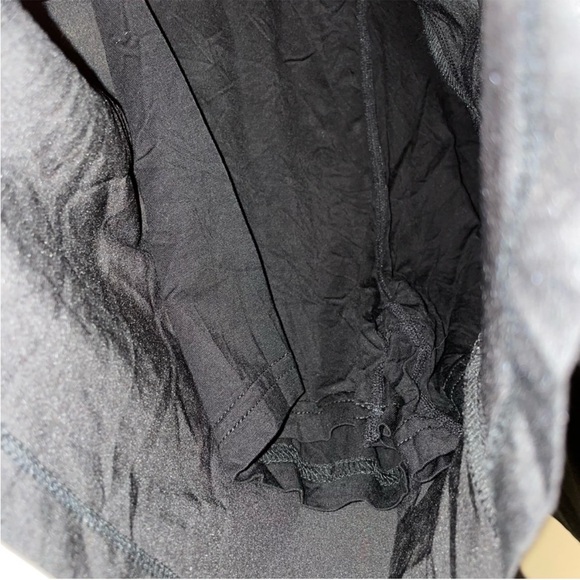 Black soccer shorts - Picture 4 of 4